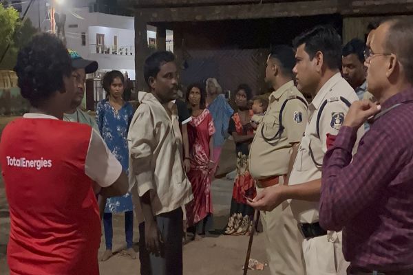  कवर्धा शहर में रात्रिकालीन गश्त के दौरान पुलिस की सख्ती
