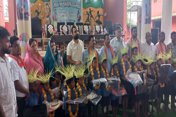  विकासखंड स्तरीय शाला प्रवेश उत्सव का किया गया आयोजन