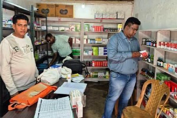 शेड्यूल-एच दवाओं में दस्तावेजी अनियमितता, बप्पी मेडिकल स्टोर का लाइसेंस 10 दिन के लिए निलंबित