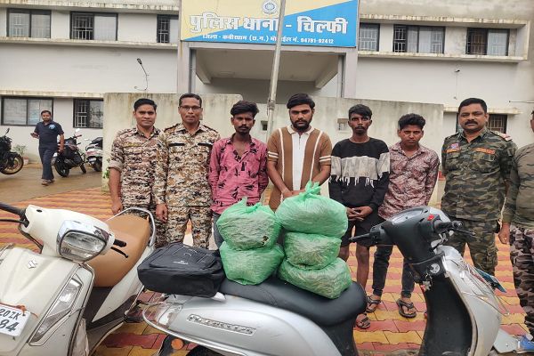 अंतरराज्यीय गांजा तस्करों की चालाकी नाकाम — स्कूटी से पायलटिंग कर बचना चाहते थे चेकिंग से 10 किलो गांजा जप्त