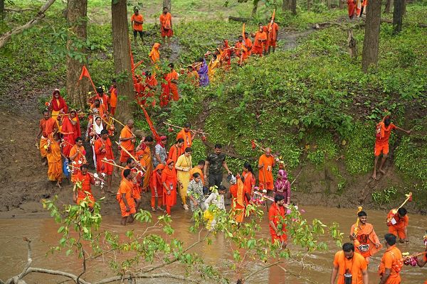 विधायक भावना बोहरा और कांवड़ियों ने दूसरे दिन तय की लम्हनी से वन ग्राम महामाई तक की यात्रा, आज तीसरे दिन होगा पंडरिया विधानसभा में कांवड़ यात्रा का प्रवेश 