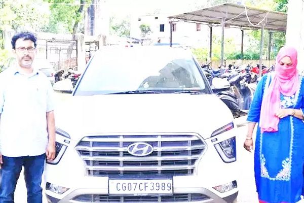 एक्सिस बैंक में करोड़ों की धोखाधड़ी, पूर्व अधिकारी और उसकी पत्नी गिरफ्तार