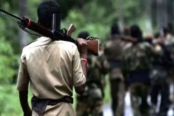 बीजापुर आईईडी ब्लास्ट, एक जवान शहीद 3 घायल