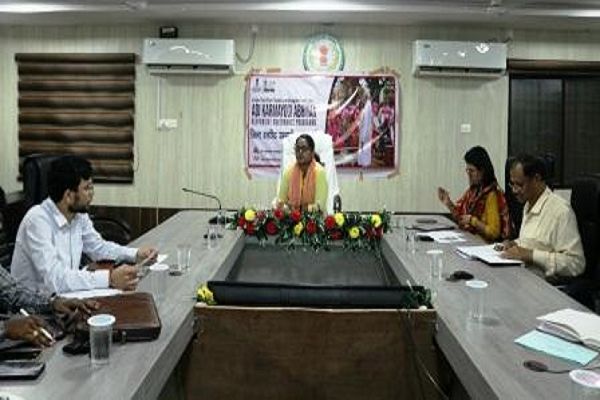 आदि कर्मयोगी अभियान के लिए विभागीय अधिकारी बनाए कार्ययोजना : कलेक्टर प्रजापति