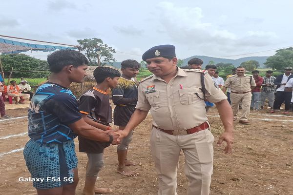  जिले में सामुदायिक पुलिसिंग के तहत खेल एवं नशा मुक्ति अभियान का आयोजन