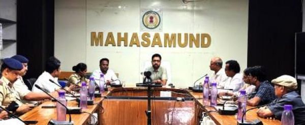 शांति व सौहाद्रणूर्ण तरीके से पर्वों को मनाने की अपील : कलेक्टर