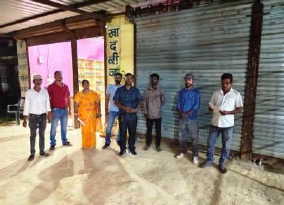 नियंत्रण मूल्य से अधिक दर पर यूरिया विक्रय करने पर सहकारी समिति के विरुद्ध कृषि विभाग की सख्त कार्यवाही