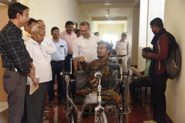 दिव्यांगजनों को कलेक्टर जनदर्शन में मिली राहत- तत्काल प्रदान की गई ट्राईसाईकिल
