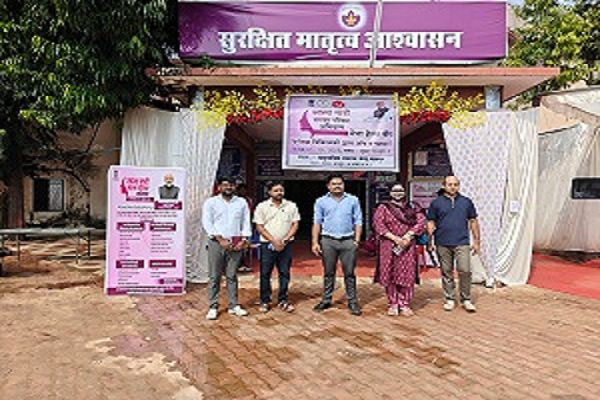 स्वस्थ नारी, सशक्त परिवार अभियान : मानपुर में मेगा हेल्थ कैम्प का आयोजन