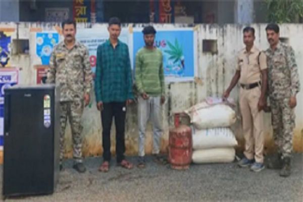 बंद मकान का ताला तोड़कर चोरी करने वाले 2 आरोपी गिरफ्तार