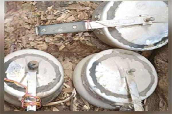 नारायणपुर में 5-5 किलो वजनी 3 कुकर आईईडी बरामद