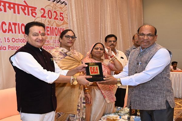 पिथौरा में शिवा आईटीआई का भव्य दीक्षांत समारोह, विधायक डॉ. संपत अग्रवाल ने दी सफलता की सीख