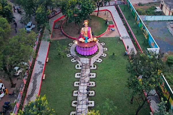 हनुमंत कृपा का आलोक बिखेरने जा रही कवर्धा की &lsquo;हनुमंत वाटिका&rsquo;