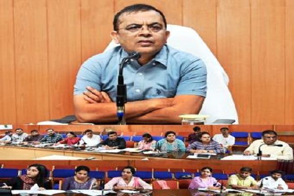 पात्र हितग्राही को निर्धारित समयावधि में मिले पक्का घर, कलेक्टर महोबे ने दिए सख्त निर्देश