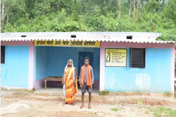 अनिता के वर्षों पुराने पक्के मकान का हुआ सपना साकार