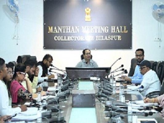 कलेक्टर ने टीएल बैठक में की योजनाओं की समीक्षा