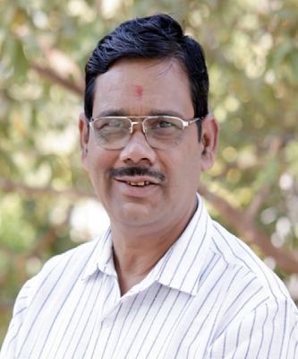  जिला राज्योत्सव शुभारंभ पर विधायक, कलेक्टर व एसपी के साथ स्टालों का निरीक्षण कर रहे पूर्व जिलाध्यक्ष का जेब कटा