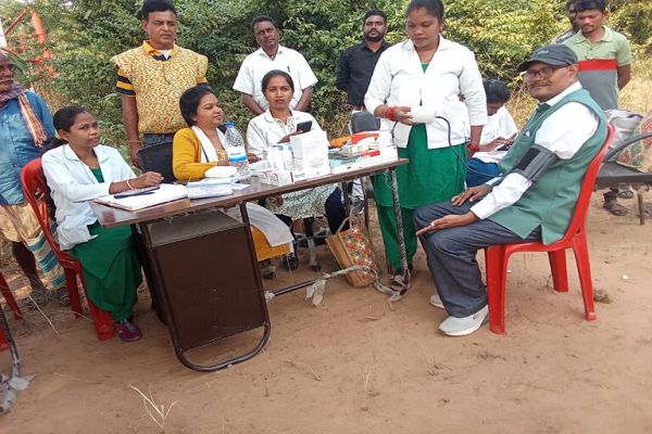 नियद नेल्लानार ग्राम पंचायत बामनपुर में सैचुरेशन शिविर का आयोजन