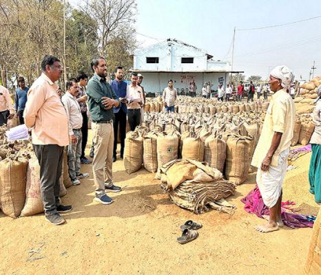 धान उपार्जन में पारदर्शिता और तत्परता, कलेक्टर के निरीक्षण से व्यवस्थाएं सुदृढ़