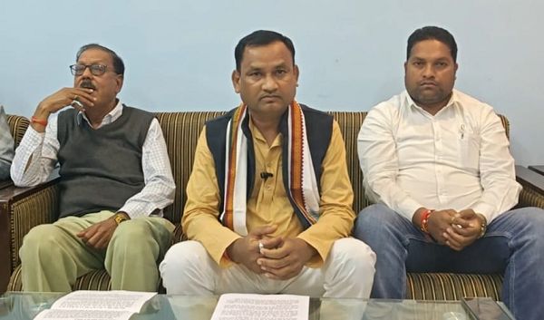 जगदगुरु शंकराचार्य को स्नान से रोकना भाजपा का हिन्दू विरोधी चरित्र : कांग्रेस