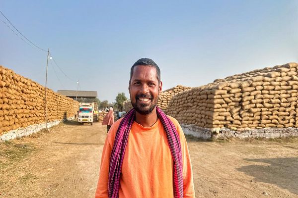 चांपा : सरल प्रक्रिया, समय पर भुगतान और बेहतर सुविधाओं से किसानों को मिल रहा है लाभ