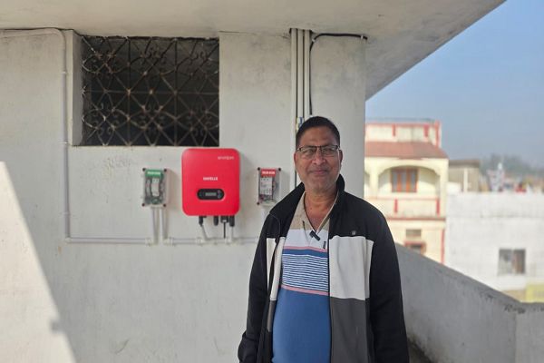 उपभोक्ता&rsquo; से &rsquo;ऊर्जा दाता&rsquo; बने कृष्ण कुमार, सोलर सिस्टम से हर दिन मिल रही 20 यूनिट बिजली का उत्पादन