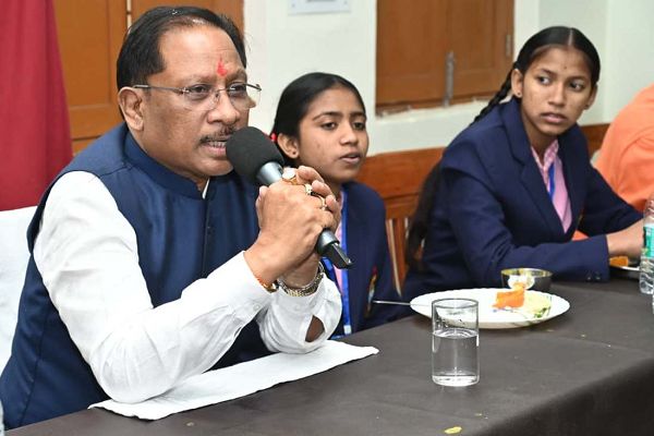 शिक्षा के बिना मानव जीवन अधूरा: मुख्यमंत्री श्री साय