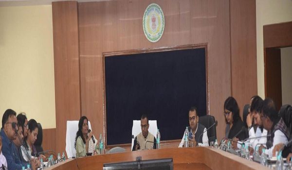 सुशासन को नई दिशा: सरगुजा में संभाग स्तरीय कर्मयोगी प्रशिक्षण सम्पन्न