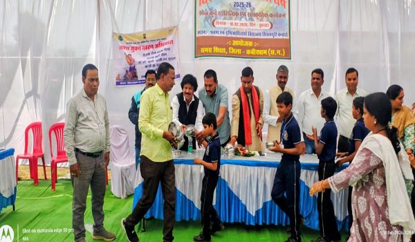 समग्र शिक्षा अंतर्गत दिव्यांग दिवस पर जिला स्तरीय खेलकूद एवं साहित्यिक कार्यक्रम का हुआ आयोजन