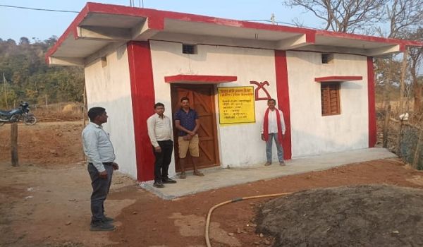 अकालू की जिंदगी आई बदलाव प्रधानमंत्री आवास योजना ग्रामीण से