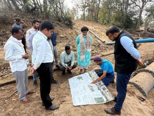 कलेक्टर ने किया नीलावरम हाइड्रो पावर बेस्ड पंपिंग योजना का निरीक्षण