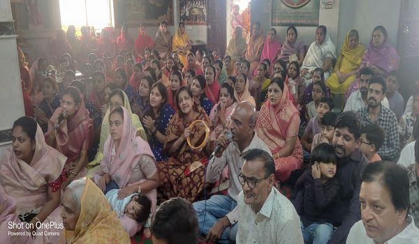 विश्व शान्ति के लिए दादागुरुदेव भक्तों ने किया इक्तिसा जाप