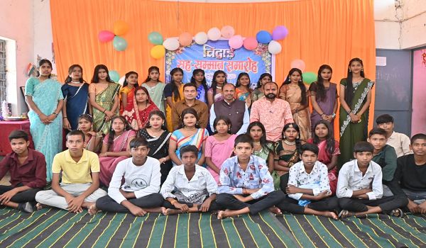 सेमरसल स्कूल में आठवीं के छात्रों को दी गई विदाई साझा किए अनुभव