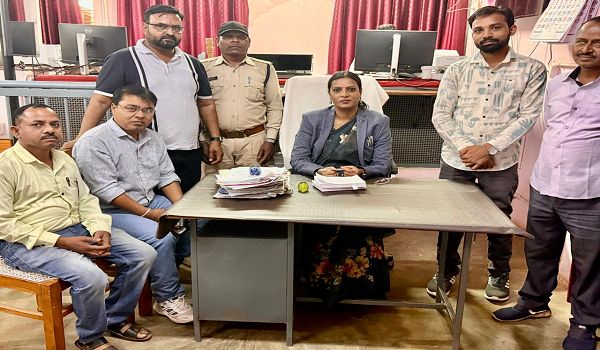 नेशनल लोक अदालत में 887 प्रकरणों की सुनवाई, 17.85 लाख से अधिक की राशि पर हुआ समझौता