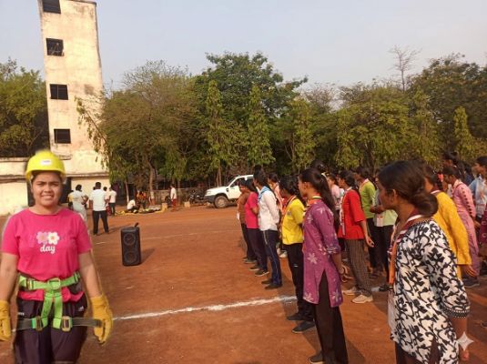 युवा आपदा मित्र योजना प्रशिक्षण शिविर में बालोद महाविद्यालय के रोवर-रेंजर ले रहे प्रशिक्षण, आपदा प्रबंधन की सीख से बढ़ा आत्मविश्वास