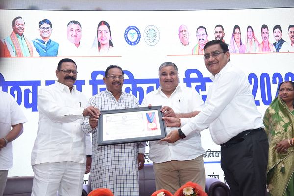 ग्रामीण अर्थव्यवस्था का मजबूत आधार स्तंभ हमारा पशुधन-पर्यटन एवं संस्कृति मंत्री श्री राजेश अग्रवाल