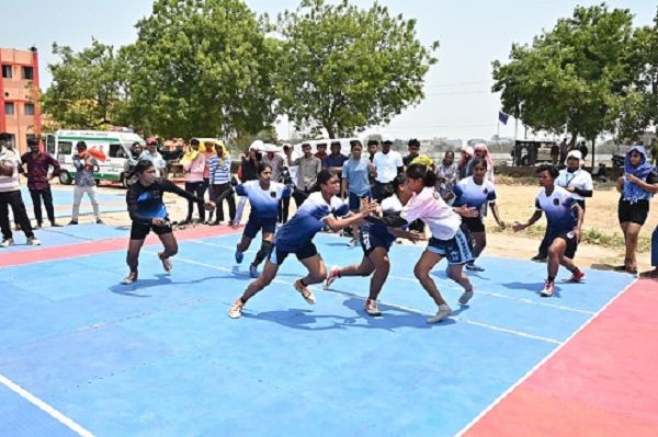 युवा फेस्ट में ज्ञान, नवाचार और अवसरों का संगम, स्टॉलों पर उमड़ा युवाओं का उत्साह