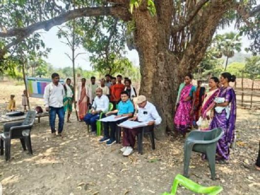 सुदूर अंचलों में विकास की दस्तक : अपर कलेक्टर ने किया कांडलापरती सैचुरेशन शिविर का निरीक्षण