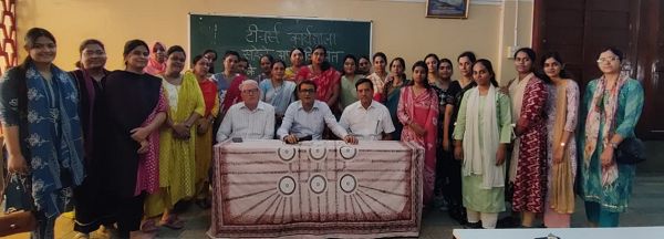 छुट्टियों में धर्मस्थल जाना, दादी-नानी से बात करना यह हो बच्चों का होमवर्क: विजय चोपड़ा