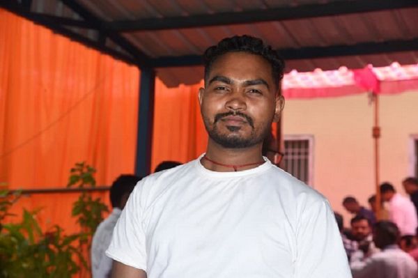 धन्नू के बनाए मटके बुझा रहे है लोगों की प्यास