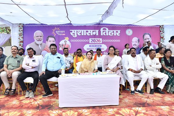अंतिम व्यक्ति तक योजनाओं का लाभ पहुंचाने प्रशासन मैदान में, छपरवा में हुआ पहला शिविर