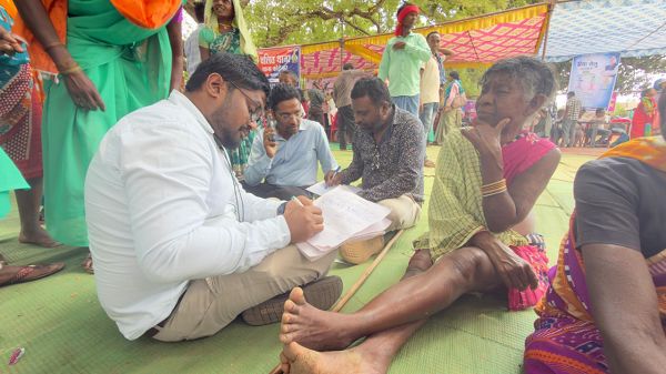 मोटली सोढ़ी को पहली बार सुशासन तिहार में मिले सरकारी दस्तावेज