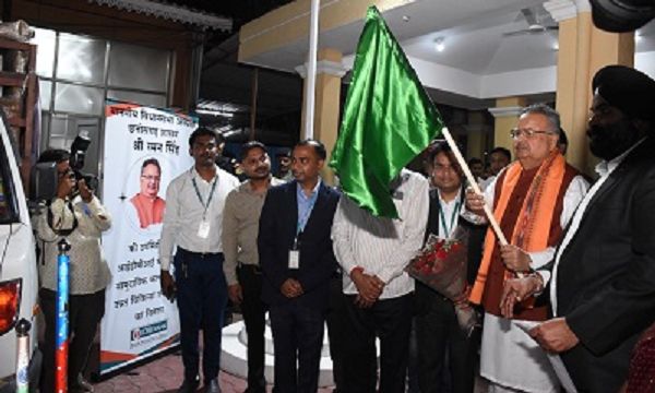 विधानसभा अध्यक्ष ने शासकीय मेडिकल कॉलेज पेण्ड्री को उन्नत चिकित्सा उपकरण किया प्रदान