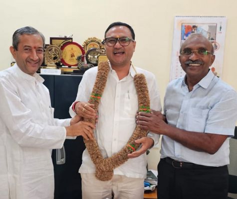 मनोहर गौशाला के शोध कार्यों और जैविक पद्धति की हुई सराहना
