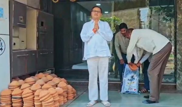  भीषण गर्मी में जीव दया और जल सेवा का दिया संदेश