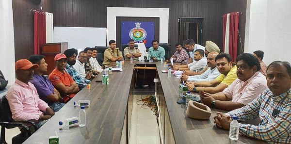 रद्द होगा यूनियन: अध्यक्ष की सेवा समाप्ति और 12 कर्मचारियों का निलंबन