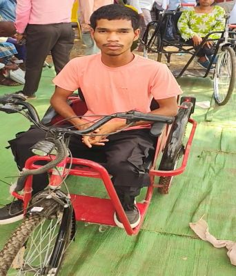 गौरेला पेंड्रा मरवाही : सूरज कुमार वाकरे की प्रेरक यात्रा: मोटराइज्ड ट्रायसायकल से मिली नई उड़ान