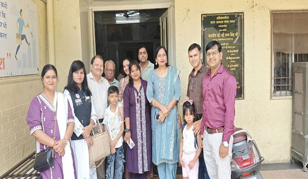 बाल आश्रम के बच्चों हेतु भोजन वितरण कार्यक्रम संपन्न