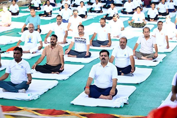 ऋषि-मुनियों की अमूल्य विरासत है योग, इसे जीवन का हिस्सा बनाएं - उप मुख्यमंत्री श्री विजय शर्मा