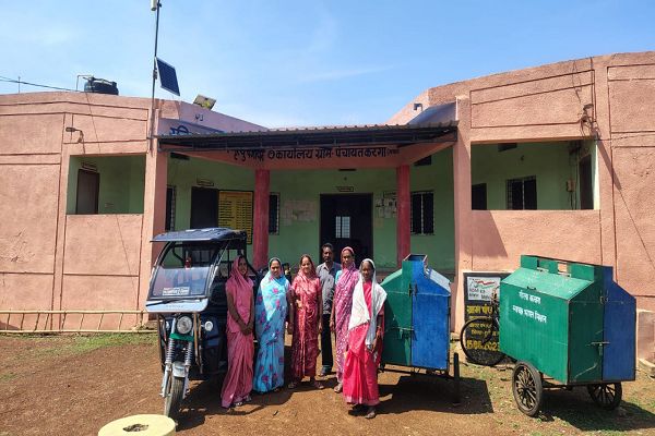  कोलिहापुरी की महिलाओं ने प्लास्टिक कचरे को बनाया कमाई का जरिया